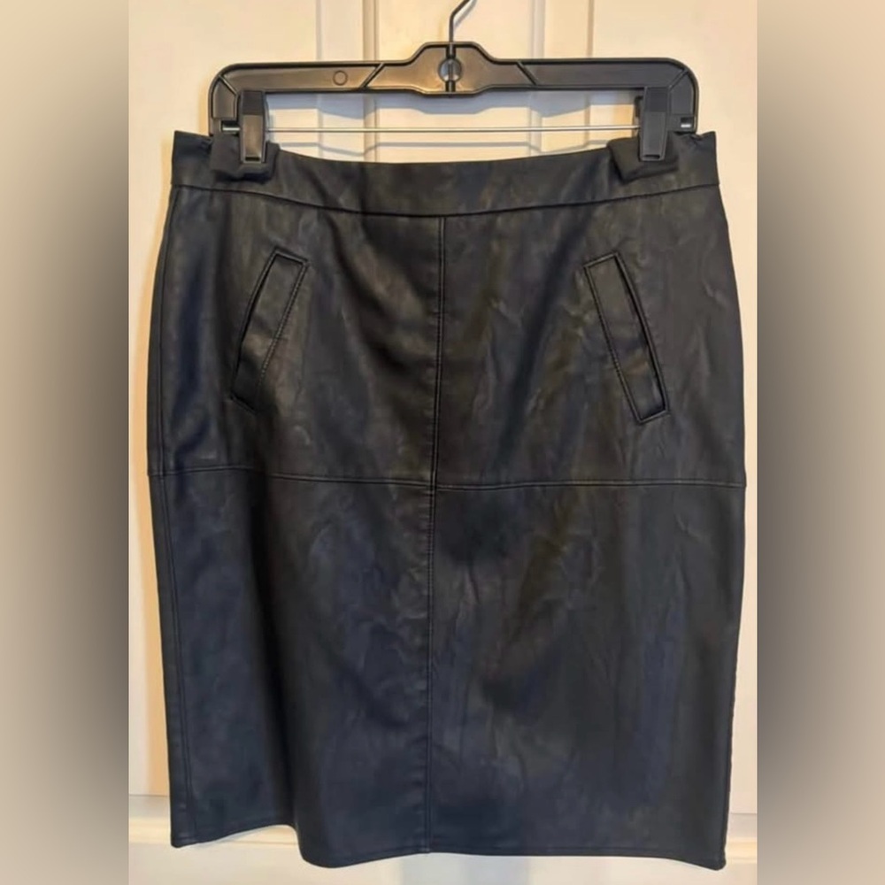 Cabi 509 Fleather Pencil Skirt